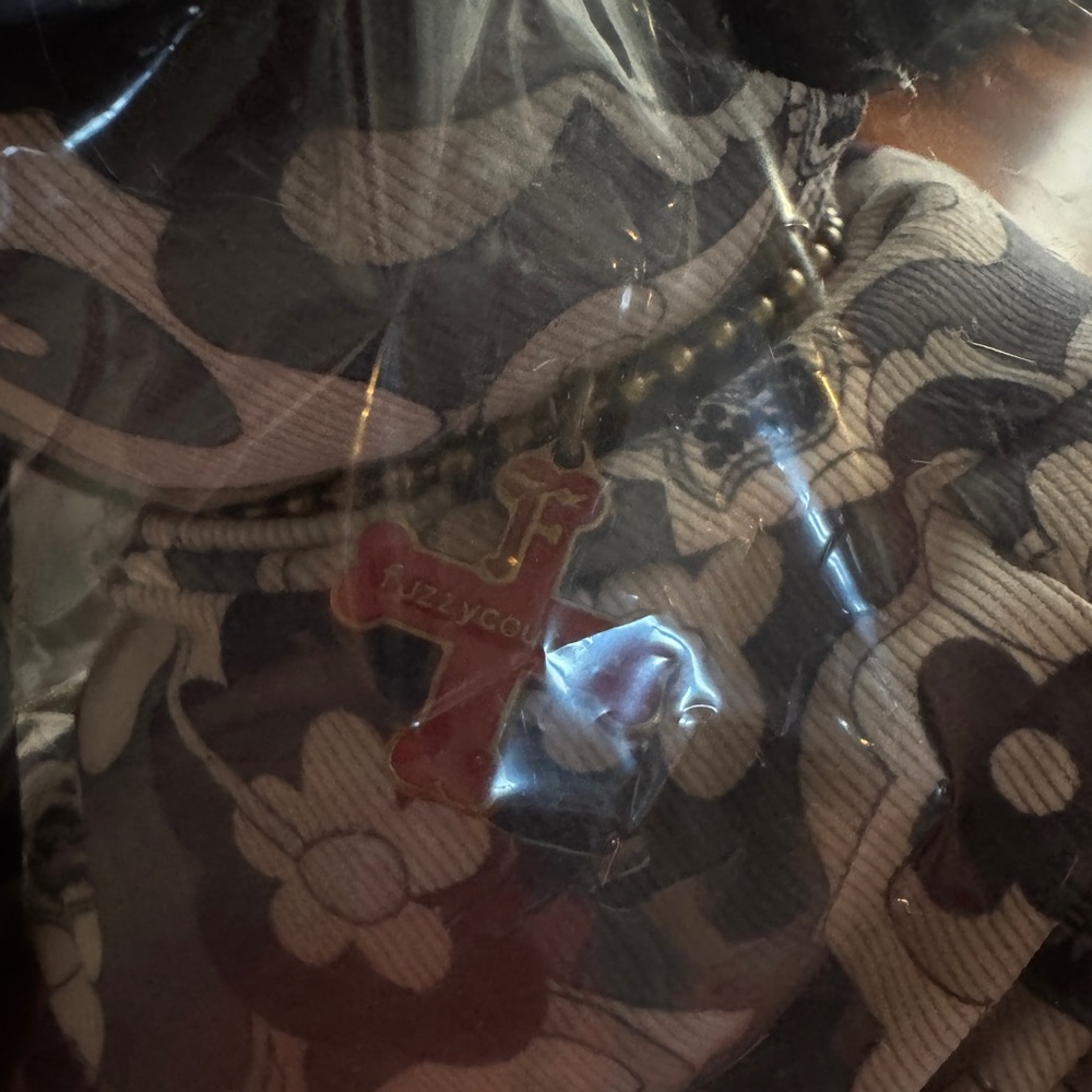 Floral Patterned Dog-Shaped Handbag by fuzzy nation - Picture 4 of 5